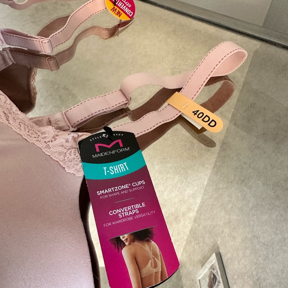 Maidenform Bra size 40DD - Picture 3 of 5
